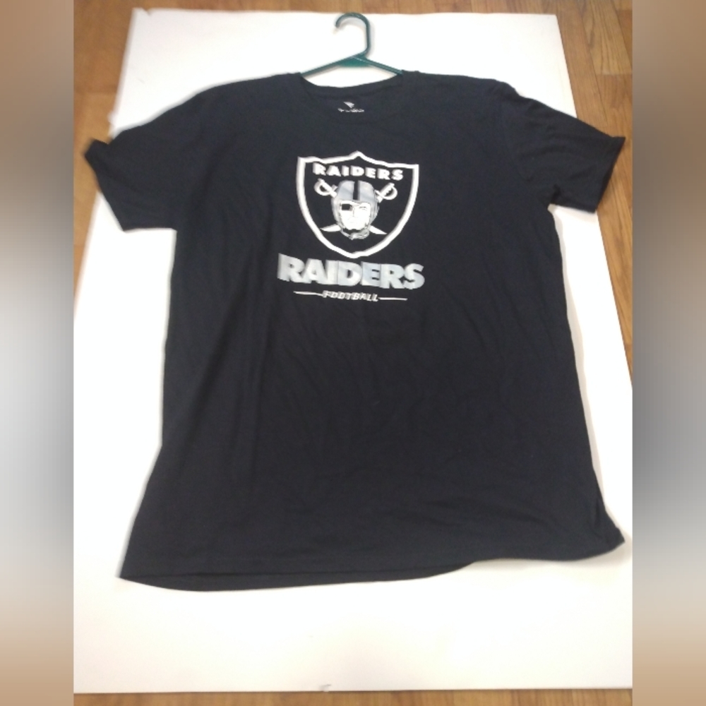 NFL Raiders T-Shirt Fanatic Black Adult Size Large Short Sleeve Shirt